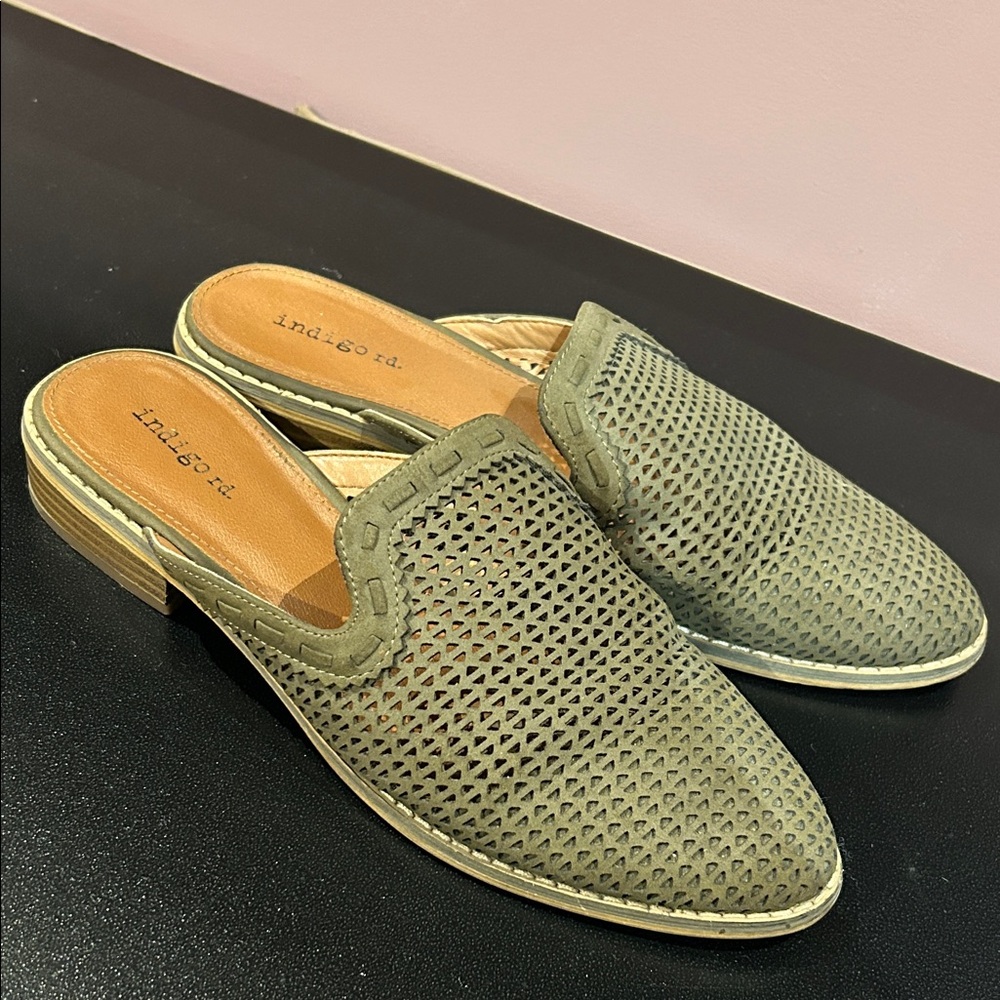 Indigo Rd. Mules